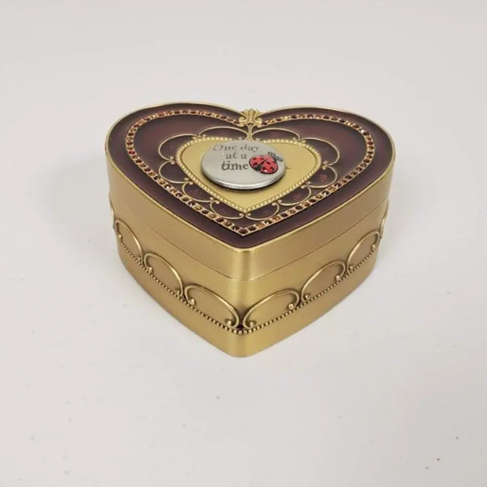 Things Remembered Heart Keepsake Box Gold Velvet Lined Jewelry Valentine Gift